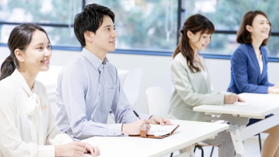 研究を学ぶ様子