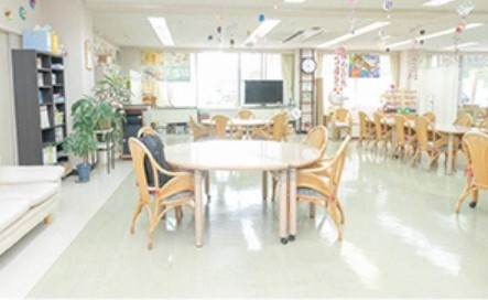 常滑むらさき野苑　内観