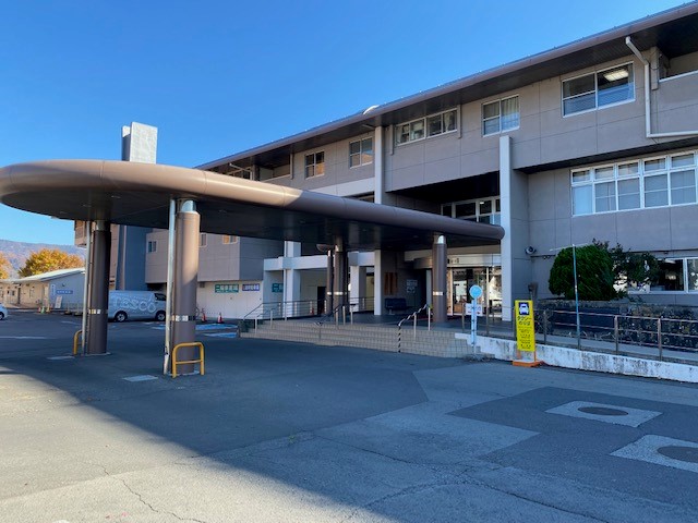 岡谷市　諏訪湖ハイツ外観