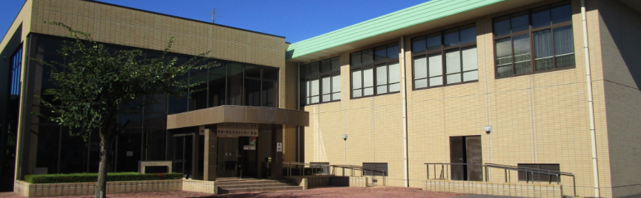 四日市市交流センター　外観